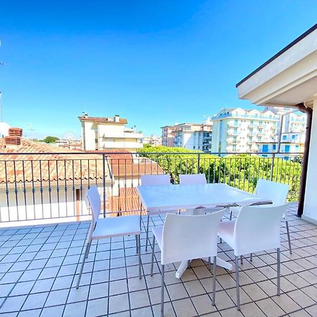 לידו די ג'סולו Appartamenti Adriana Carraro Immobiliare - Family Apartments מראה חיצוני תמונה