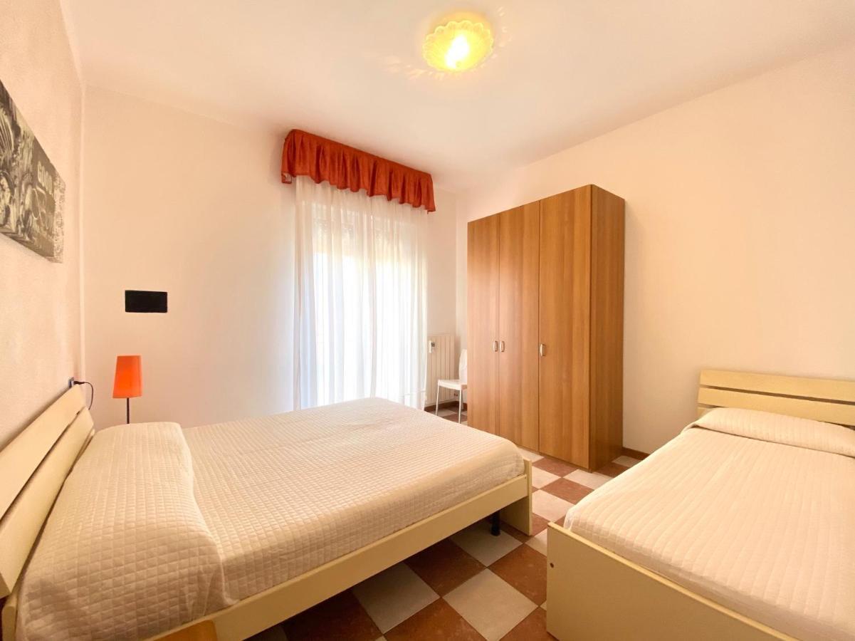 לידו די ג'סולו Appartamenti Adriana Carraro Immobiliare - Family Apartments מראה חיצוני תמונה