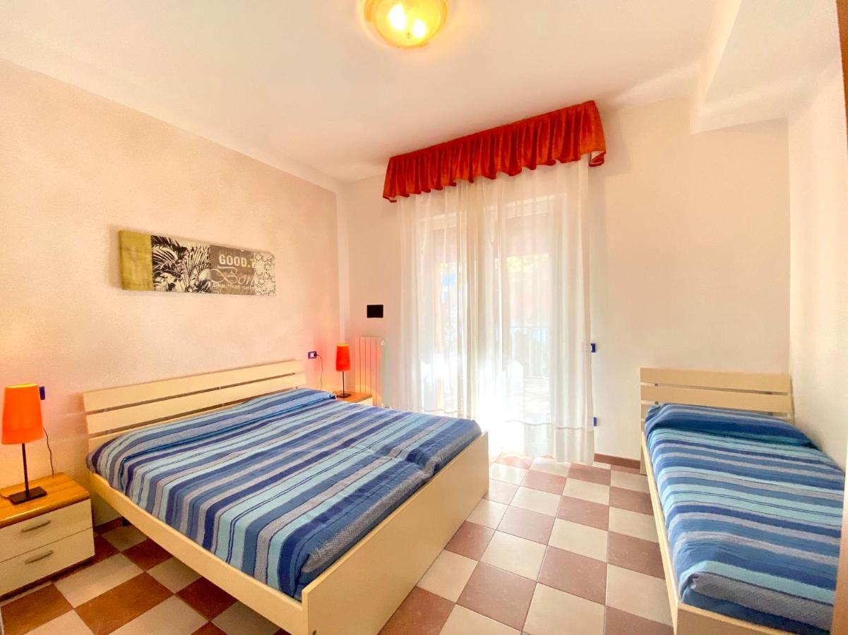 לידו די ג'סולו Appartamenti Adriana Carraro Immobiliare - Family Apartments מראה חיצוני תמונה