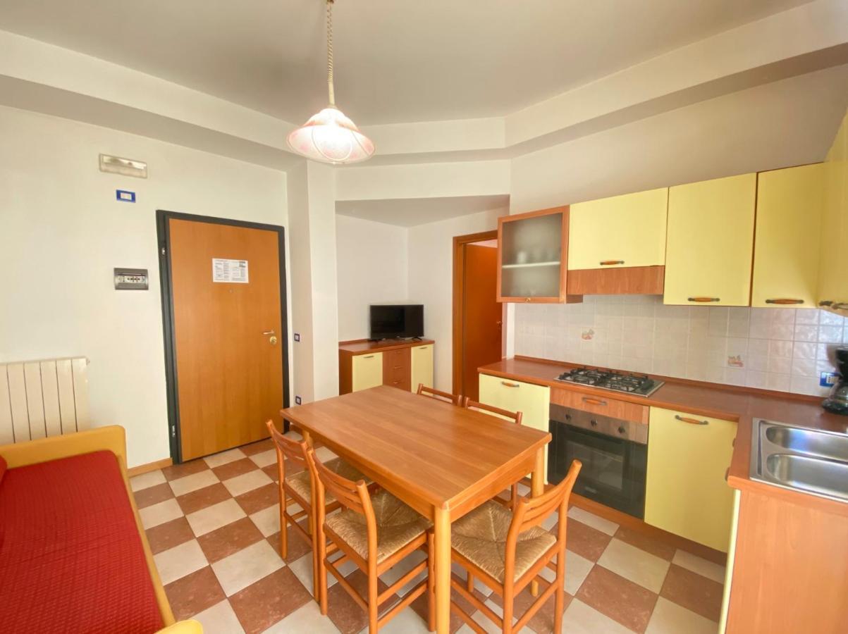 לידו די ג'סולו Appartamenti Adriana Carraro Immobiliare - Family Apartments מראה חיצוני תמונה