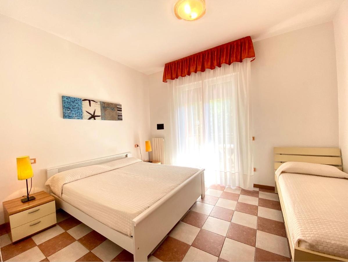 לידו די ג'סולו Appartamenti Adriana Carraro Immobiliare - Family Apartments מראה חיצוני תמונה