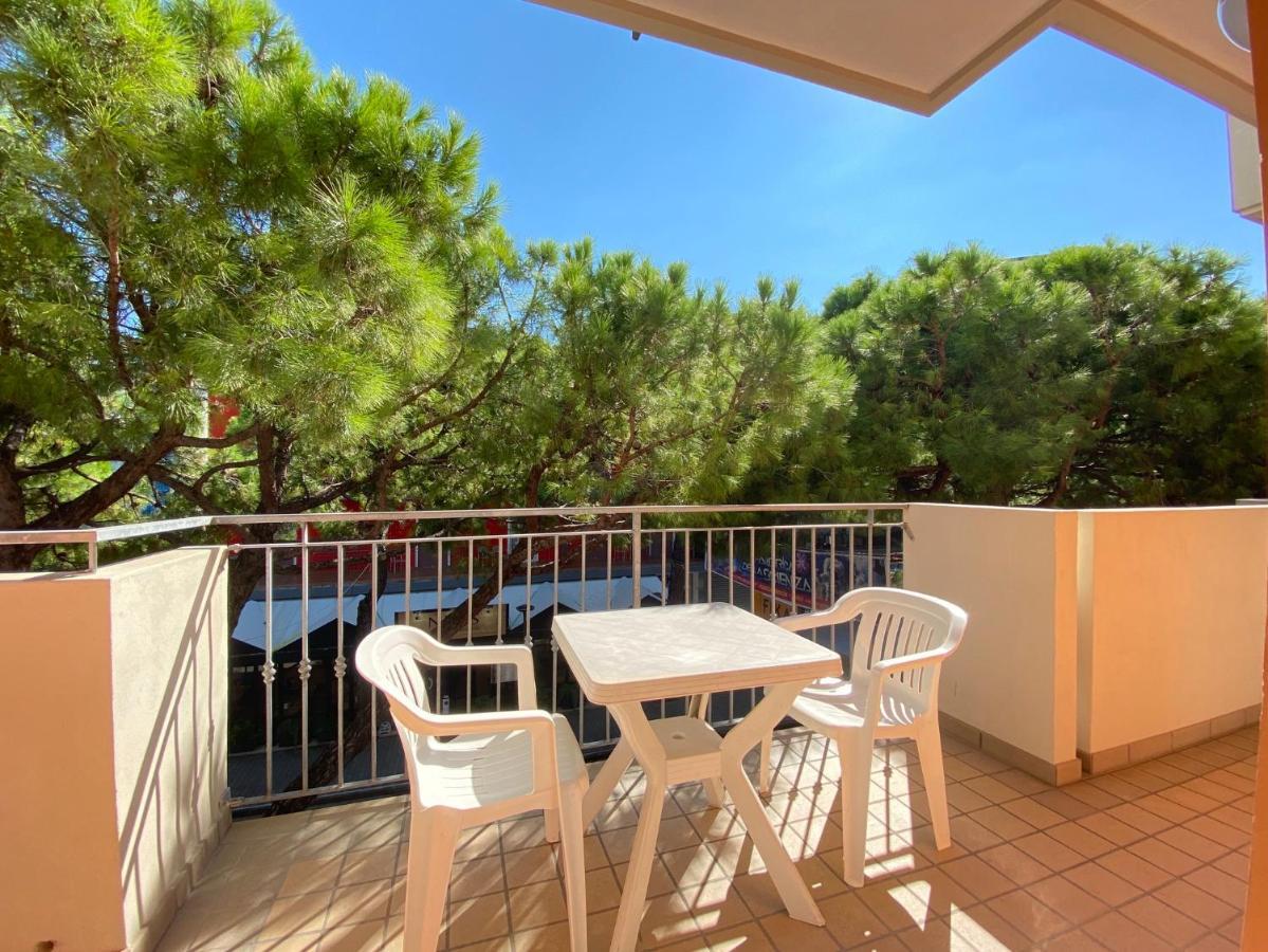 לידו די ג'סולו Appartamenti Adriana Carraro Immobiliare - Family Apartments מראה חיצוני תמונה