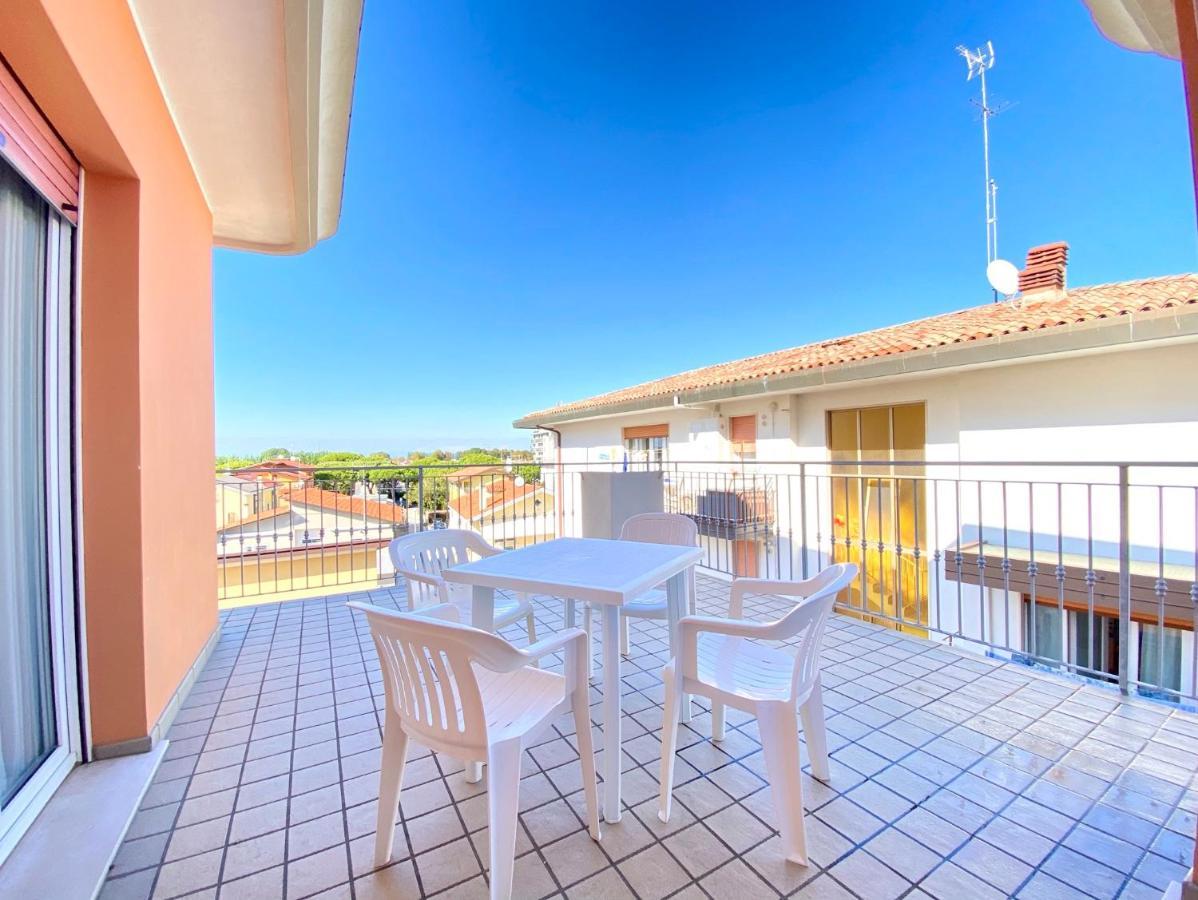 לידו די ג'סולו Appartamenti Adriana Carraro Immobiliare - Family Apartments מראה חיצוני תמונה