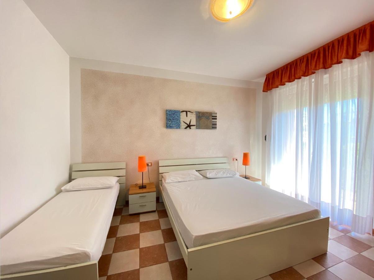 לידו די ג'סולו Appartamenti Adriana Carraro Immobiliare - Family Apartments מראה חיצוני תמונה