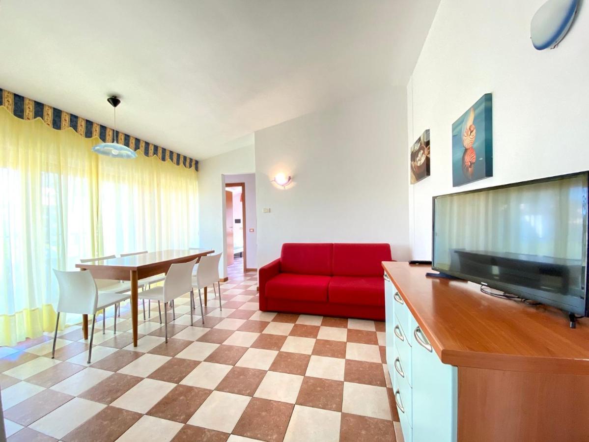 לידו די ג'סולו Appartamenti Adriana Carraro Immobiliare - Family Apartments מראה חיצוני תמונה