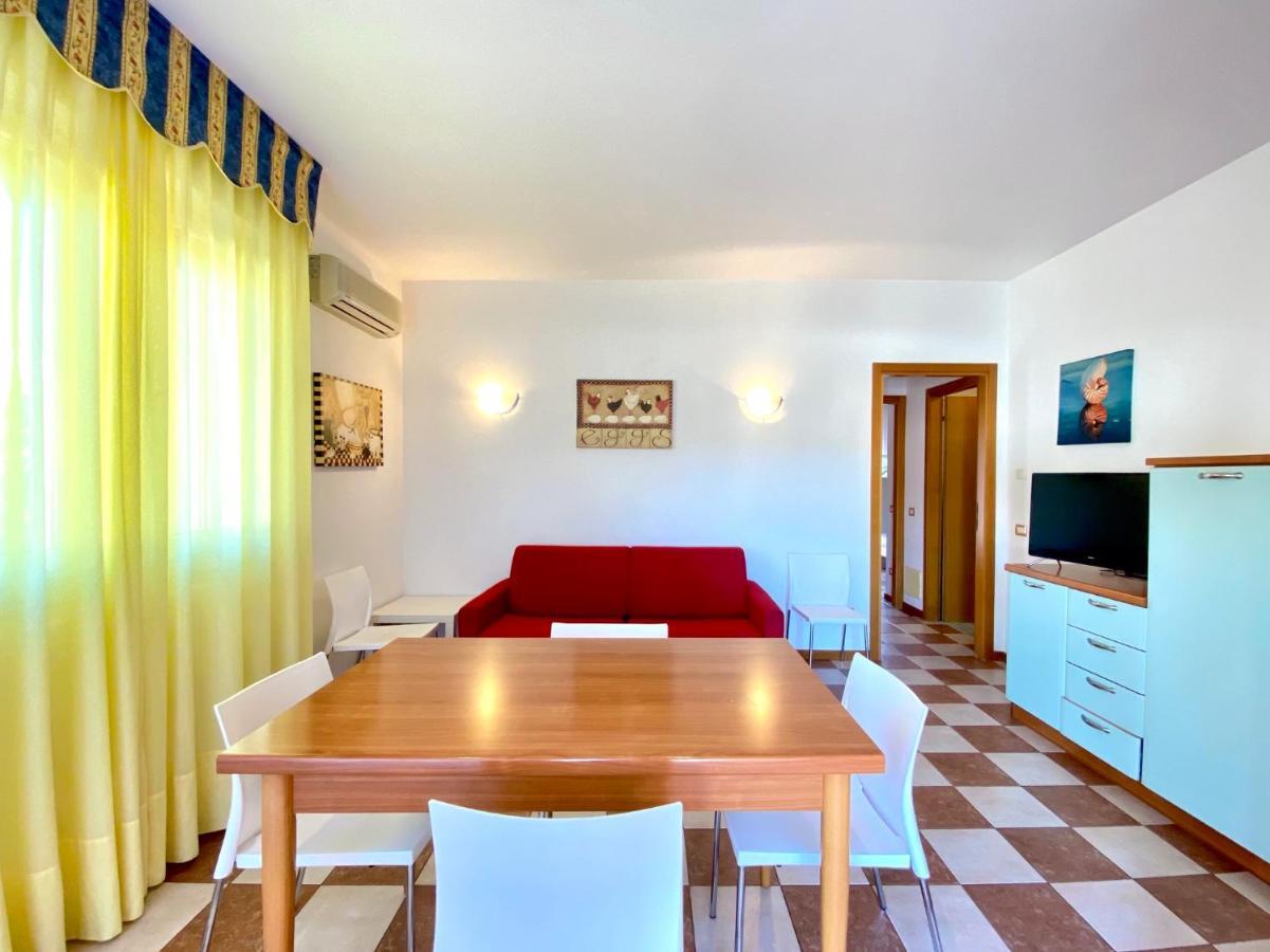לידו די ג'סולו Appartamenti Adriana Carraro Immobiliare - Family Apartments מראה חיצוני תמונה
