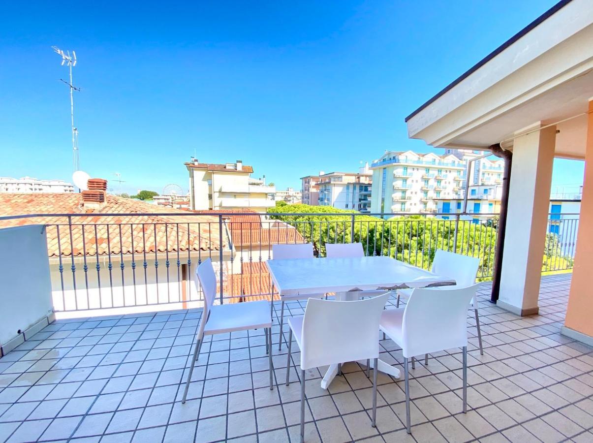 לידו די ג'סולו Appartamenti Adriana Carraro Immobiliare - Family Apartments מראה חיצוני תמונה